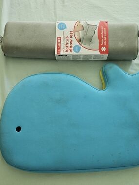 Skip Hop Blue Whale Bathtub Elbow Rest - Blue